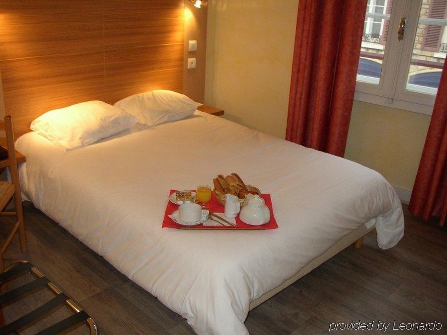 Brit Hotel Macon Centre Gare Room photo